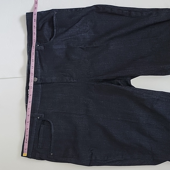 DKNY JEANS  BOOT CUT CROP JEANS/ 22W. - Picture 6 of 11